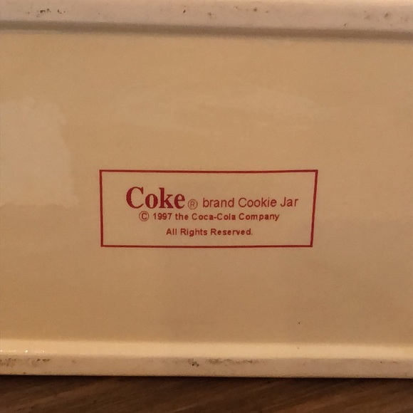 Coca Cola cookie jar/or ice container. 😊 - Picture 10 of 10